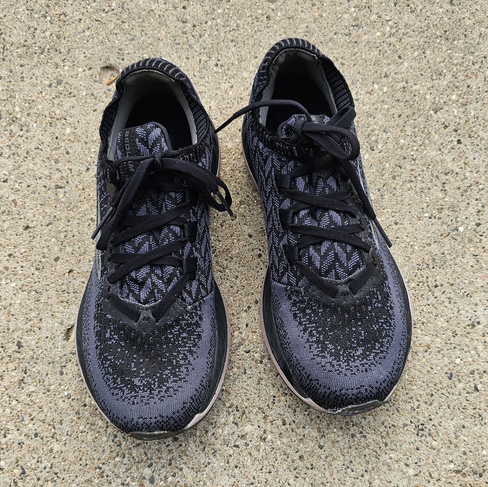 Brooks Sneaker Women's Size 8